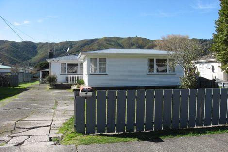 Photo of property in 17 Dover Road, Wainuiomata, Lower Hutt, 5014