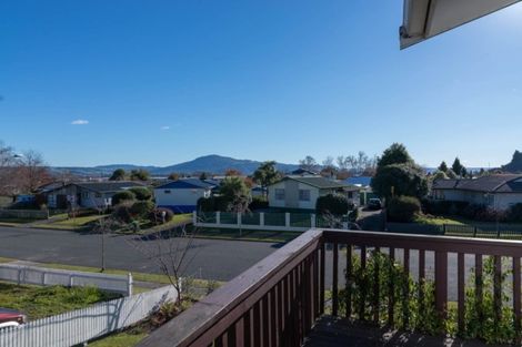 Photo of property in 8 Browning Crescent, Owhata, Rotorua, 3010