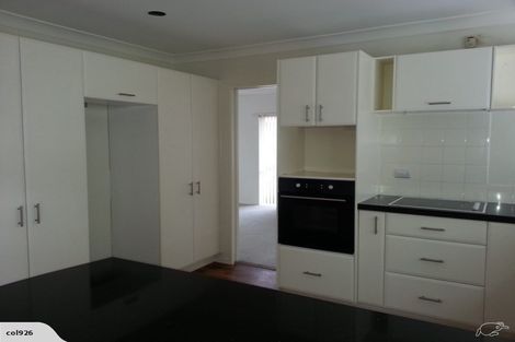 Photo of property in 130 Golfland Drive, Golflands, Auckland, 2013