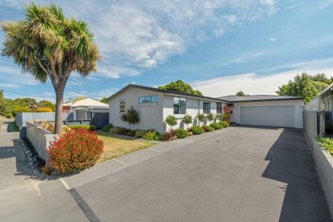 Photo of property in 15 Colesbury Street, Bishopdale, Christchurch, 8053