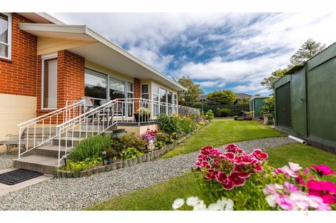 Photo of property in 11 Oxford Street, Waimate, 7924
