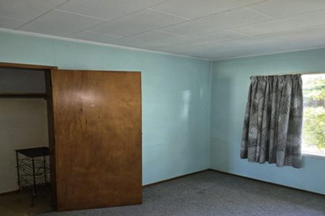 Photo of property in 4 Longbill Place, Glendene, Auckland, 0602