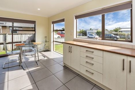 Photo of property in 1 Resolution Place, One Tree Point, 0118