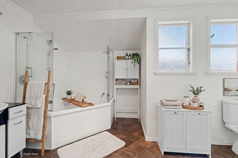 Photo of property in 171 Powderham Street, New Plymouth, 4310