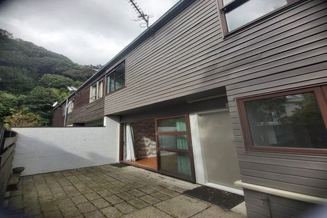 Photo of property in 2/249 Muritai Road, Eastbourne, Lower Hutt, 5013