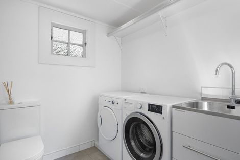 Photo of property in 15 Virginia Avenue, Broad Bay, Dunedin, 9014