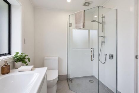 Photo of property in 10 Fantail Court, Orewa, 0931