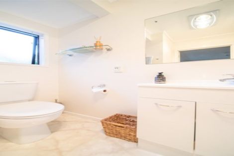 Photo of property in 13 Voltaire Court, Botany Downs, Auckland, 2010