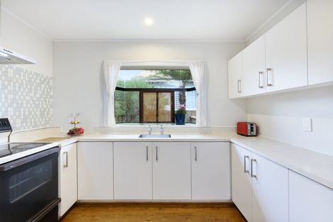 Photo of property in 1/294 Great North Road, Henderson, Auckland, 0612