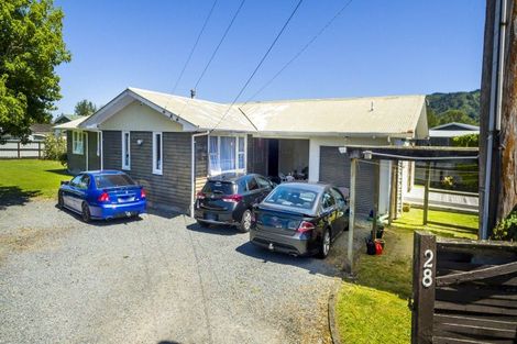 Photo of property in 28 Moeraki Road, Maoribank, Upper Hutt, 5018