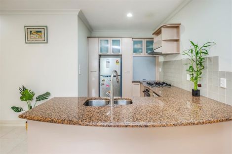 Photo of property in 12/126 Stancombe Road, Flat Bush, Auckland, 2016