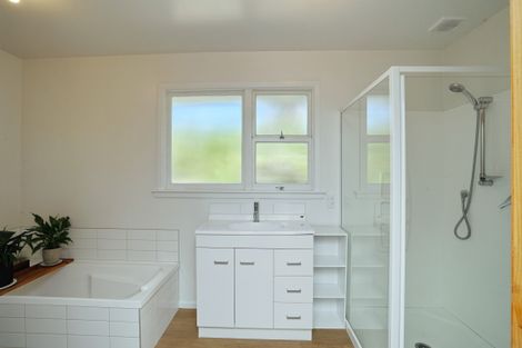 Photo of property in 80 Avonhead Road, Avonhead, Christchurch, 8042