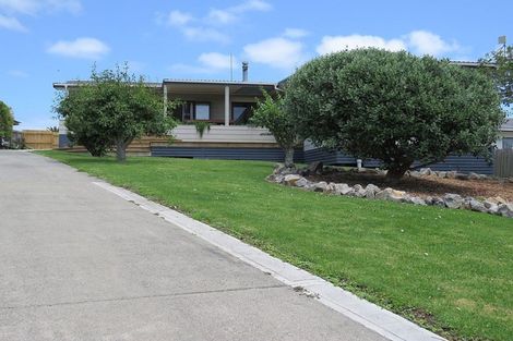 Photo of property in 582 Pahi Road, Pahi, Paparoa, 0571