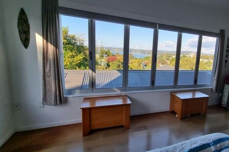 Photo of property in 11 Fenton Terrace, Cockle Bay, Auckland, 2014