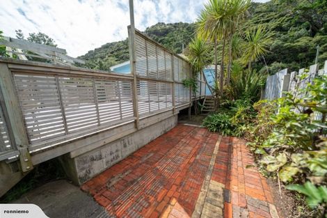 Photo of property in 32 Karekare Road, Karekare, New Lynn, 0772