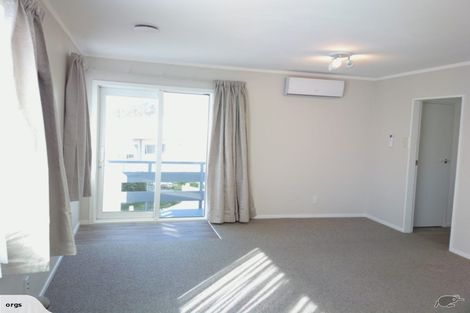 Photo of property in 1/43 Edgecombe Street, Newlands, Wellington, 6037