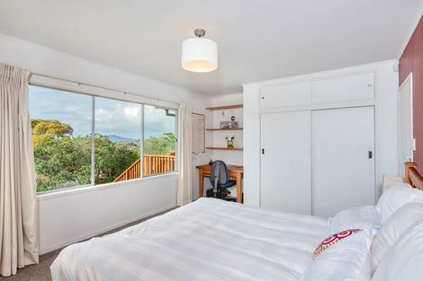 Photo of property in 131 Forrest Hill Road, Forrest Hill, Auckland, 0620