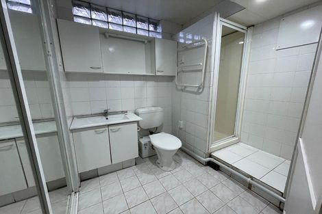 Photo of property in 9 Joshua Place, Weymouth, Auckland, 2103