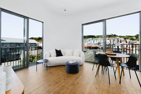 Photo of property in 12 Hugh Street, Mount Cook, Wellington, 6021