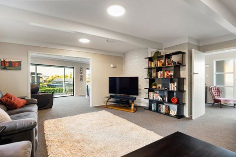 Photo of property in 72 Saint Andrews Terrace, St Andrews, Hamilton, 3200