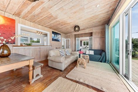 Photo of property in 11 Hector Place, Opunake, 4616