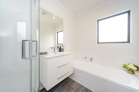 Photo of property in 19 Newton Place, Westbrook, Palmerston North, 4412