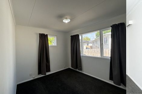Photo of property in 77 Collins Road, Melville, Hamilton, 3206