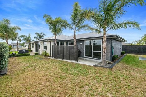 Photo of property in 120 The Boulevard, Papamoa Beach, Papamoa, 3118