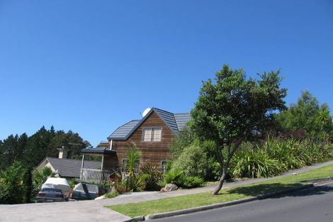Photo of property in 74 Kate Sheppard Avenue, Torbay, Auckland, 0630