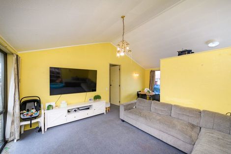 Photo of property in 2/685 Pioneer Highway, Highbury, Palmerston North, 4412