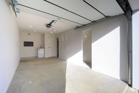 Photo of property in 16 Gossamer Drive, Pakuranga Heights, Auckland, 2010