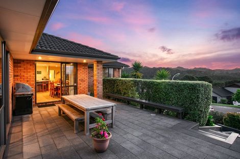 Photo of property in 2 Foothills Lane, Glen Eden, Auckland, 0602
