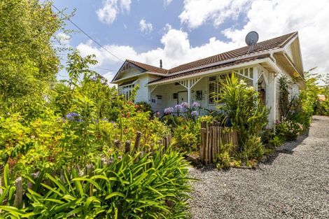 Photo of property in 32 Cuba Street, Marton, 4710