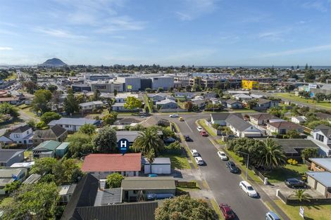 Photo of property in 6 Tudor Place, Mount Maunganui, 3116