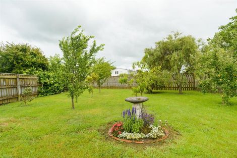 Photo of property in 27 Holland Crescent, Bulls, 4818