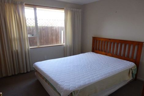 Photo of property in 2/345 Greers Road, Bishopdale, Christchurch, 8053