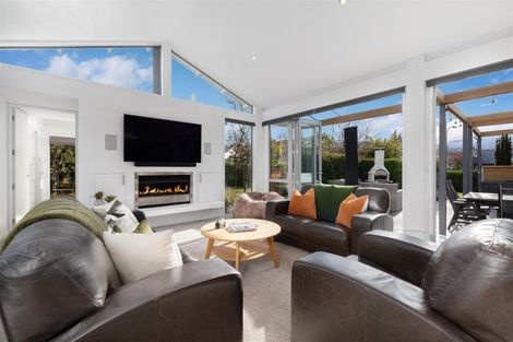 Photo of property in 3 Bridesdale Drive, Lake Hayes, Queenstown, 9304