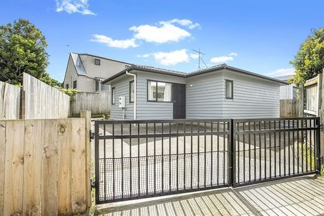 Photo of property in 115a Ennis Avenue, Pakuranga Heights, Auckland, 2010