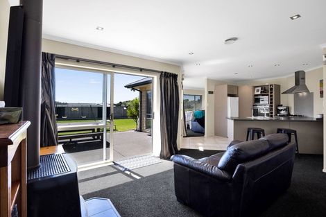 Photo of property in 69c Karamea Street, Whalers Gate, New Plymouth, 4310