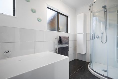 Photo of property in 1a First Avenue, Glenbrook, Waiuku, 2681