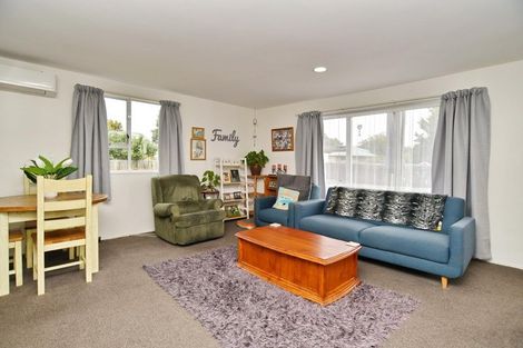 Photo of property in 2/144a Pages Road, Wainoni, Christchurch, 8061