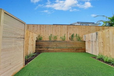 Photo of property in 7/61 Matipo Road, Te Atatu Peninsula, Auckland, 0610