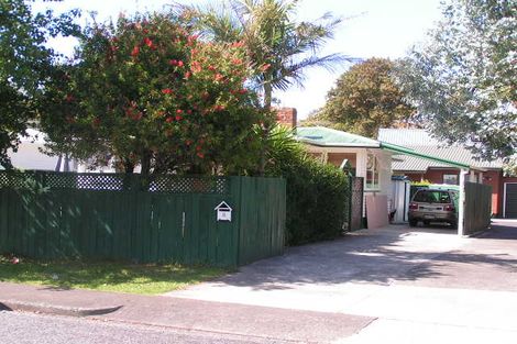 Photo of property in 2/11 Seine Road, Forrest Hill, Auckland, 0620