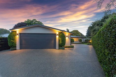 Photo of property in 11 Ashcroft Place, Burnside, Christchurch, 8053