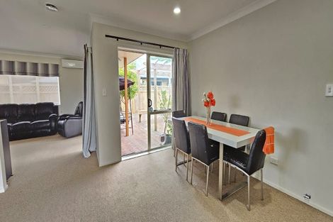 Photo of property in 6 Buckingham Place, Rototuna North, Hamilton, 3210