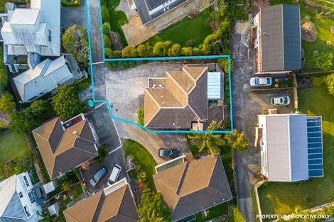 Photo of property in 1/11 Delisle Place, Windsor Park, Auckland, 0632