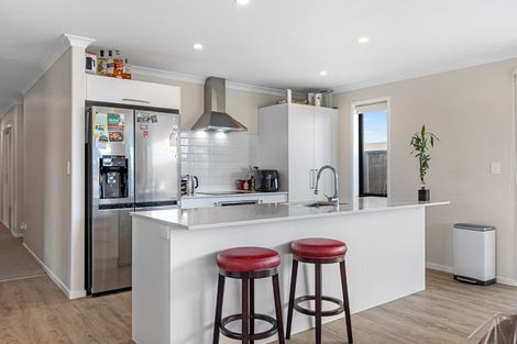 Photo of property in 7 Kuakua Close, Papamoa Beach, Papamoa, 3118