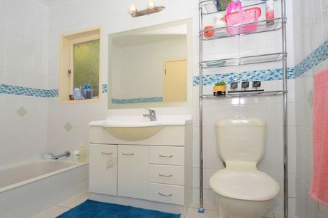 Photo of property in 27 Moire Road, Massey, Auckland, 0614