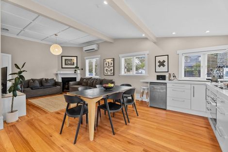 Photo of property in 1/2 Tennyson Street, Northcote Point, Auckland, 0627