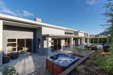 Photo of property in 8 Moraine Place, Lake Hawea, Wanaka, 9382